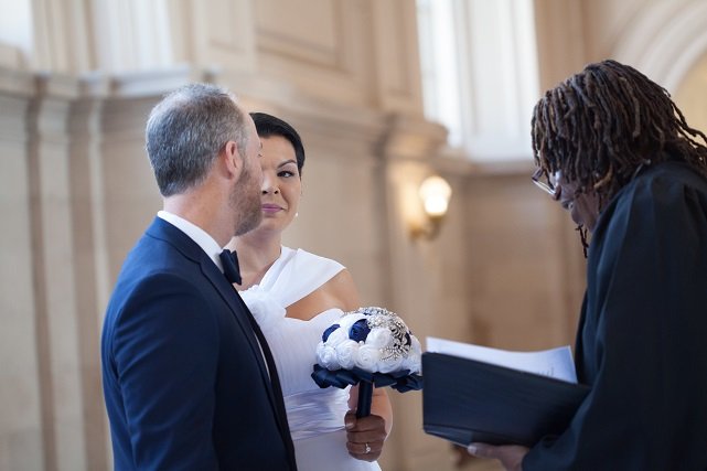 san-francisco-city-hall-wedding-travis-jennifer