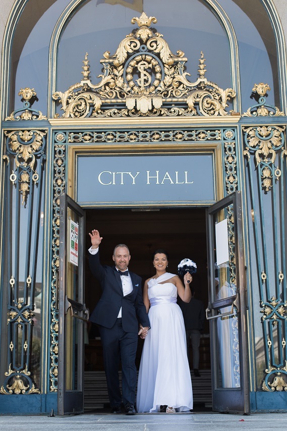 San Francisco City Hall married couple