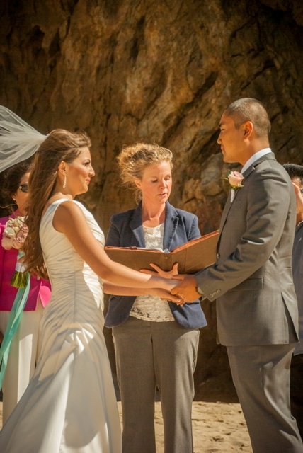 beach-wedding-ceremony-california