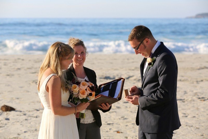 california-beach-elopement-ceremony