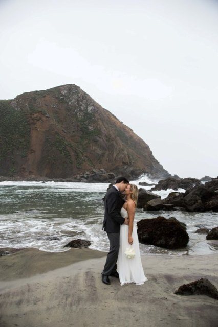 A Pfeiffer Beach Wedding For Ashlyn And Danny