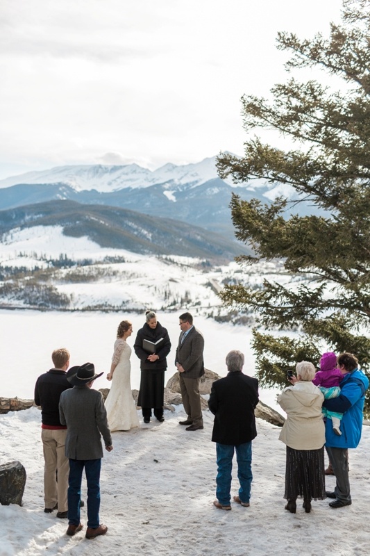 snowy day ceremony at sapphire point overlook