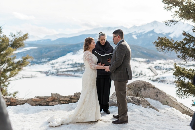 snowy day ceremony at sapphire point overlook