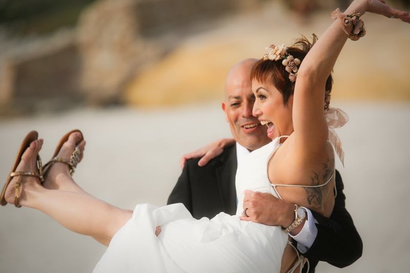 rock-climbing-newlyweds