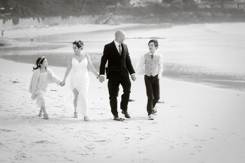 rock-climbing-newlyweds