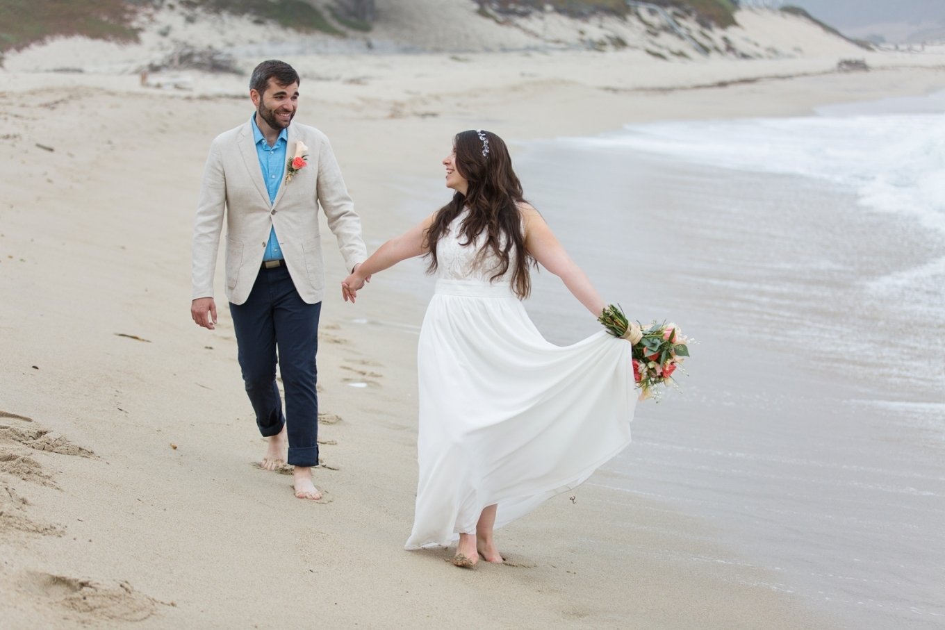 Kristen & Kevin elope on the beach in Carmel