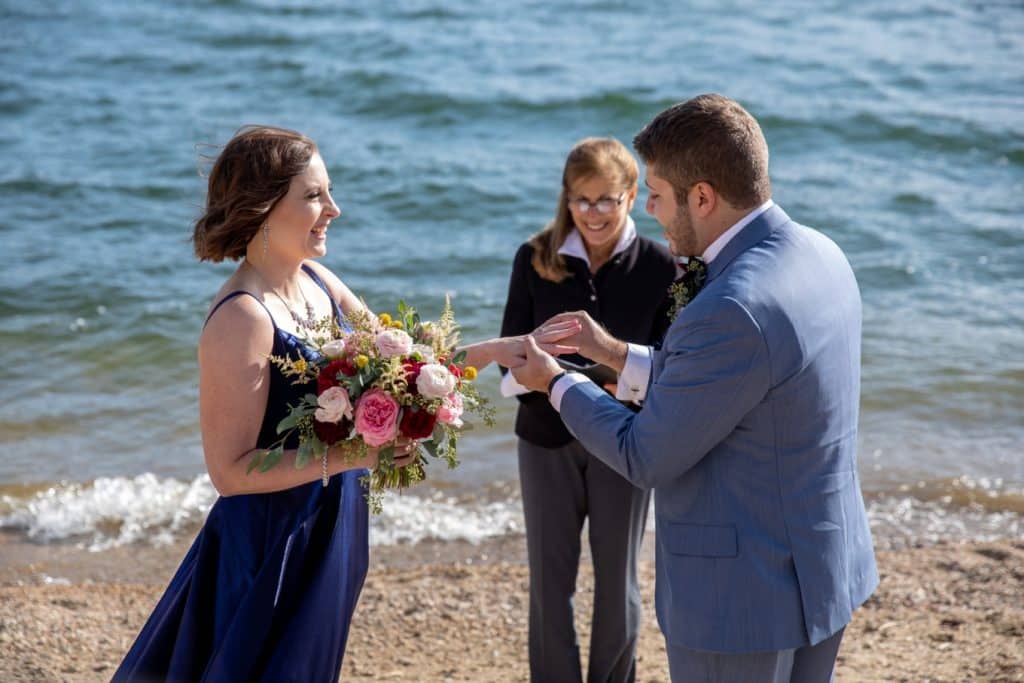 Saying I do on the shores of Lake Dillon in Breckenridge