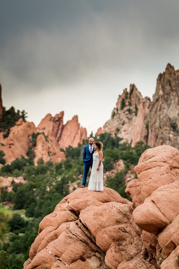 Jeff and Meredith on the rocks after being married at Garden of the Gods