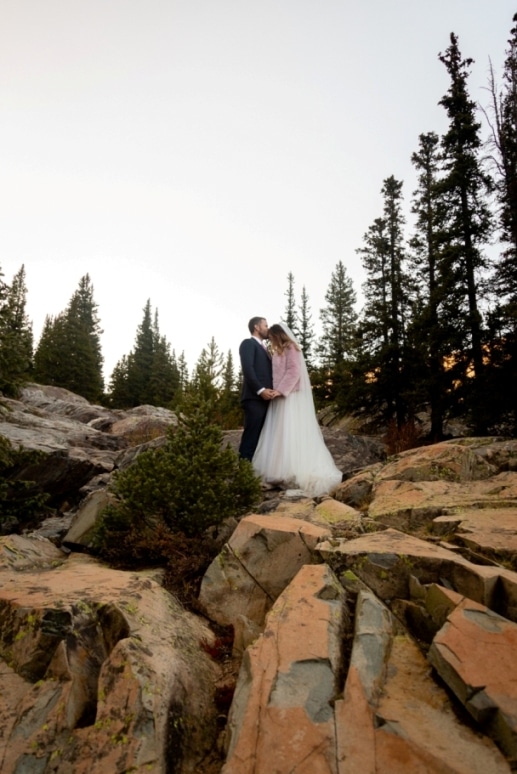 Breckenridge wedding on the rocks