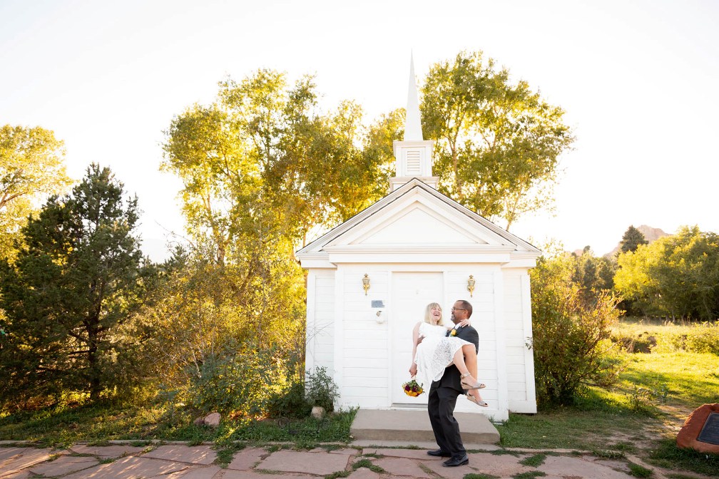 couple eloping at Colorado Springs chapel
