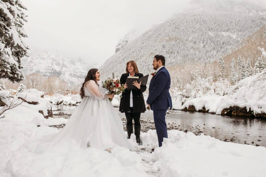 What to Wear for a Winter Elopement in Colorado - Blue Sky Elopements