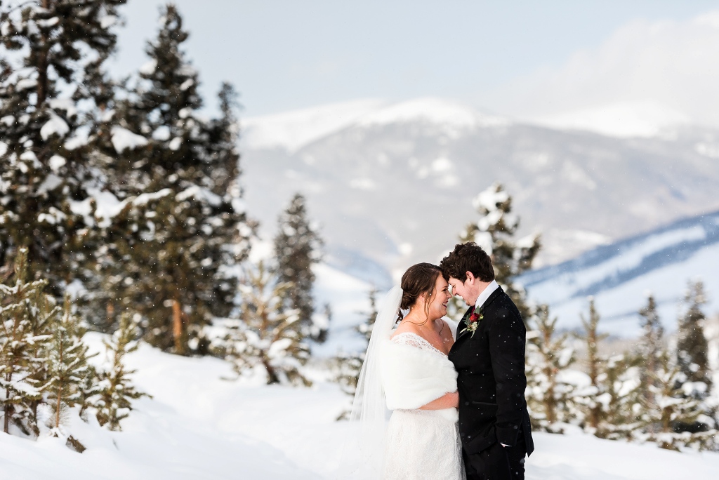 Colorado winter wedding in the mountains