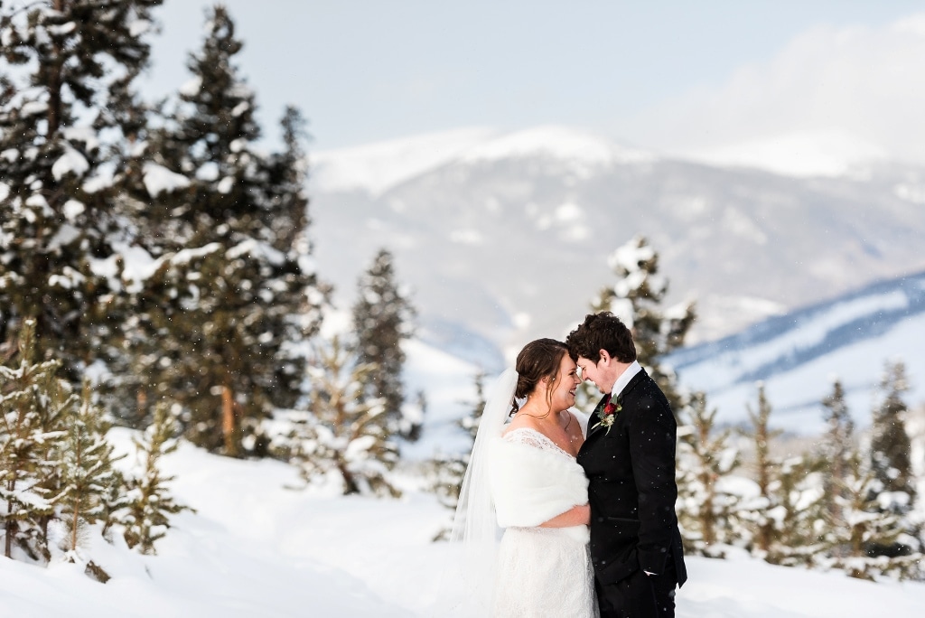 What to Wear for a Winter Elopement in Colorado - Blue Sky Elopements