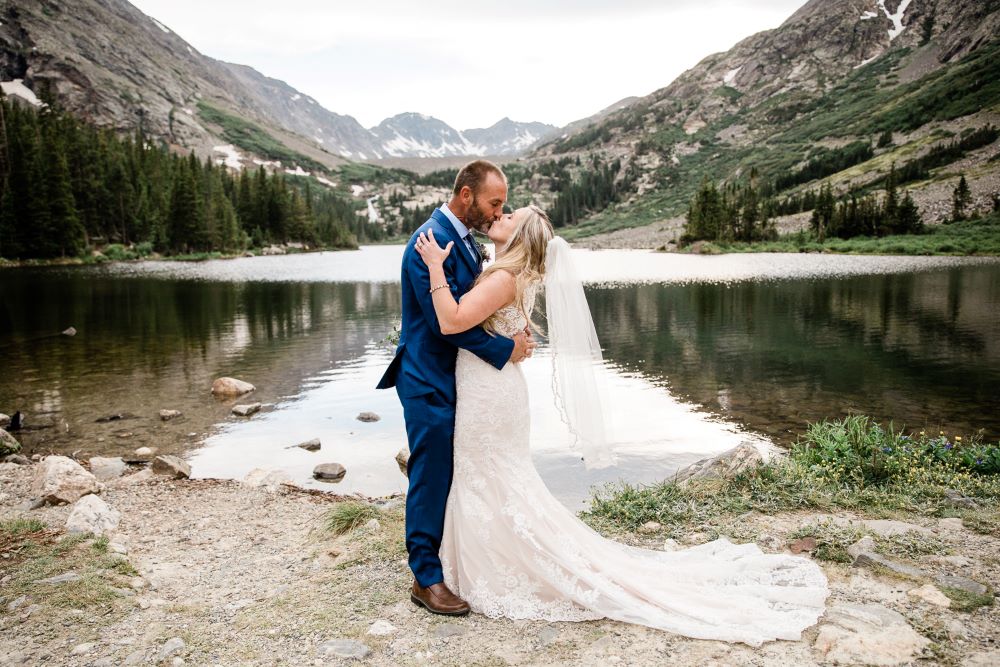 couple eloping in Breckenridge, Colorado