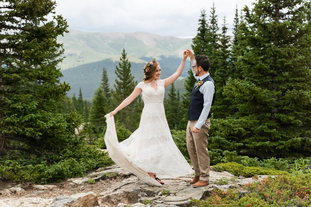Colorado elopement photography - first dance